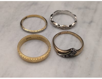 Rings, 4 x gold style rings sizes N/M some with st...