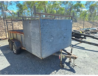 City of Gold Coast Abandoned Vehicles (ON4443) - Lot 70