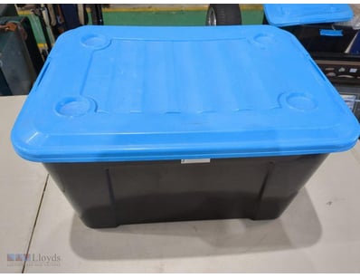 Assorted items inc; books, vinyls and a puzzle. Qt...