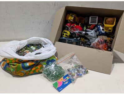 Extensive vintage toy collection comprising die-ca...