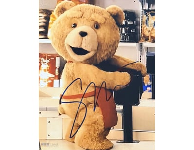 SETH MACFARLANE SIGNED TED PHOTO 

Seth Macfarlane...