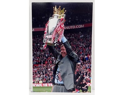 SIR ALEX FERGUSON HAND SIGNED MANCHESTER UNITED SO...
