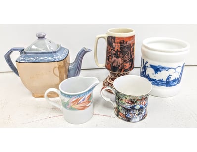 COLLECTION OF ENGLISH CERAMIC TABLEWARE AND DECORA...