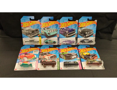 8X ASSORTED SILVER TREASURE HUNT HOT WHEELS INCLUD...