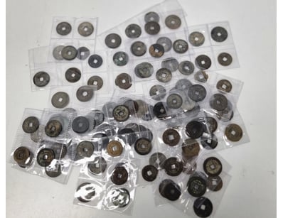 COLLECTION OF CHINESE CASH COINS (DYNASTY PERIOD)...