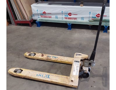 Commercial Builder Warehouse Liquidation (ON12105) - Lot 93