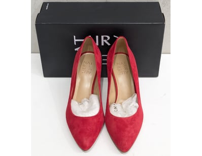 NATALIE HOT SAUCE RED SUEDE PUMPS BY NATURALIZER
...