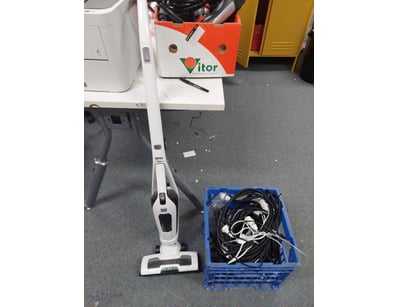 Commercial steam cleaning system comprising a whit...