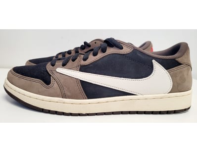 Designer Vault (A999) - Lot 403