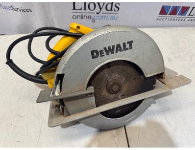 DeWalt DW389-XE circular saw, 9 1/4" (235mm) blade...