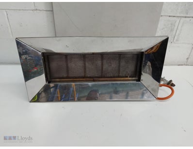 Gas heater unit featuring a stainless steel reflec...