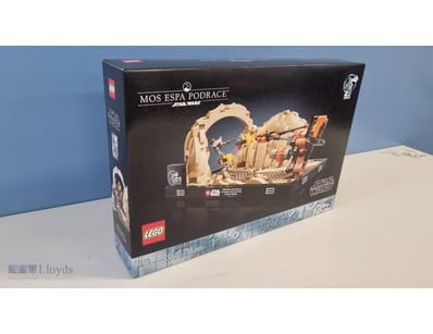 LEGO STAR WARS MOS ESPA PODRACE SET (75380)

Item ...