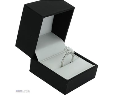 4.05 CARATS PEAR PLATINUM DIAMOND SOLITAIRE RING I...