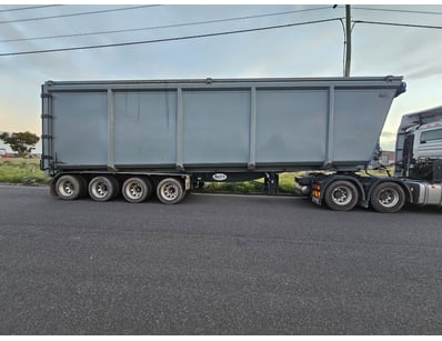 Major Commercial Truck & Trailer Liquidation (ON... - Lot 40