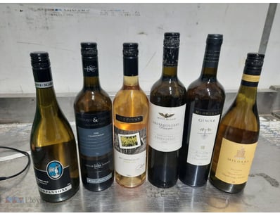 Assorted Lot of Ei e, including Mildara Yellow Lab...