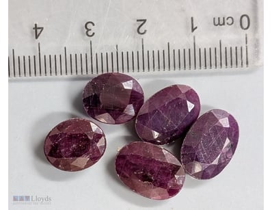 31 CARATS RUBY GEMSTONES

31 Carats Ruby Gemstones...
