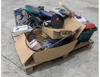 Comprehensive electronics and gaming musical equip...