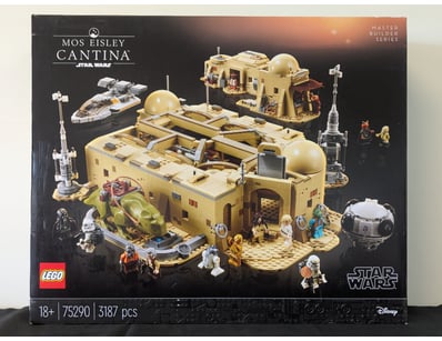 **UNRESERVED** COOKIE'S LIFETIME COLLECTION OF ... - Lot 167