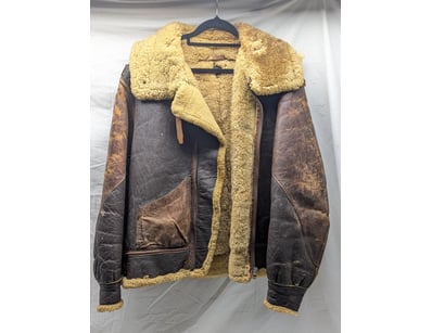 TYPE B3 SHEEPSKIN BOMBER JACKET

Inner Fur Linin...