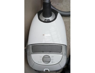 Whitegoods & Appliances (A1001) - Lot 2762