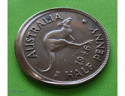 ERROR 1946 KGVI MIS STRICK AUSTRALIAN HALF PENNY I...