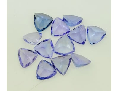 Diamond And Gemstone Market (A994) - Lot 592