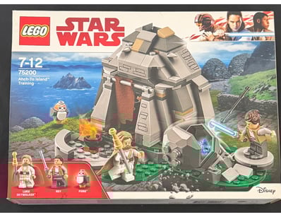 **UNRESERVED** COOKIE'S LIFETIME COLLECTION OF ... - Lot 620