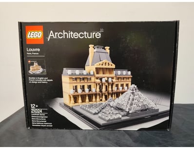 **UNRESERVED** COOKIE'S LIFETIME COLLECTION OF ... - Lot 137