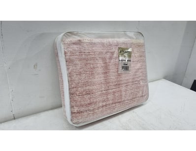 Loopsie Washable Rug, featuring a bold colour desi...