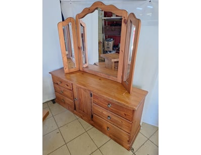 House & Homewares (A1004) - Lot 2775