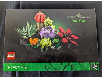 **UNRESERVED** COOKIE'S LIFETIME COLLECTION OF ... - Lot 508