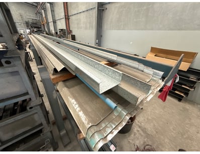 MOSTLY UNRESERVED Machining Engineering Warehou... - Lot 192