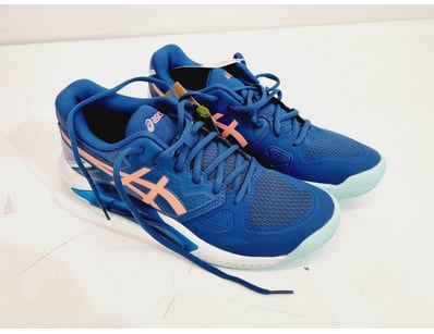 Major Brand Apparel & Footwear Liquidation Even... - Lot 253