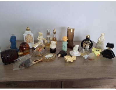 Antiques, Vintage & Interior Treasures (A998) - Lot 2094