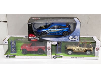 VINTAGE DIE-CAST MODEL VEHICLE COLLECTION - HOT WH...
