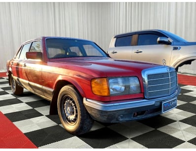 <b>1981 Mercedes-Benz 500 SEL - Red - 278,578km - ...