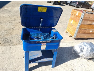 UNRESERVED Heavy Vehicle Mechanic Business Closu... - Lot 42