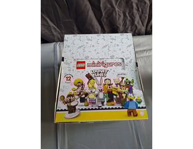 **UNRESERVED** LIFETIME COLLECTION OF LEGO PART... - Lot 221