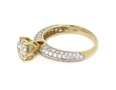 Diamonds Are A Woman's Best Friend (A977) - Lot 1007