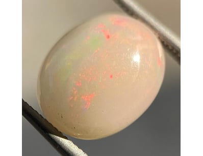 3.00 CARATS NATURAL WHITE OPAL

3.00 Carats Natu...