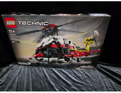 LEGO TECHNIC 42145 AIRBUS H175 RESCUE HELICOPTER
...