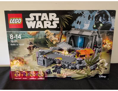 **UNRESERVED** LIFETIME COLLECTION OF LEGO PART... - Lot 701