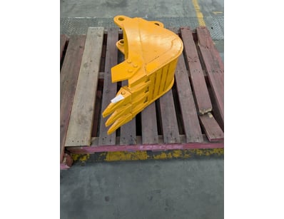 UNRESERVED Factory Direct Lawn Mowers, Golf Cart... - Lot 31