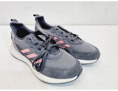 Major Brand Apparel & Footwear Liquidation Even... - Lot 255