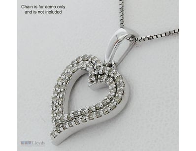 9CT WHITE GOLD DIAMOND PENDANT

Provenance: One La...