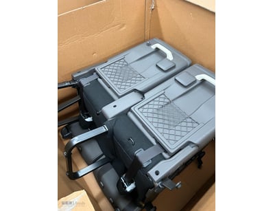 2x 2020 Toyota Commuter Double Seats (Leather)

...