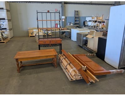 Sporting Gear, Home & Decor (WAA980) - Lot 62