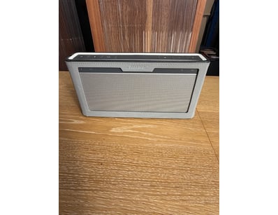 Lot includes a Bose SoundLink III Bluetooth speake...