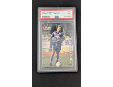 RARE & COLLECTABLE GRADED TRADING CARDS (A976) - Lot 4070