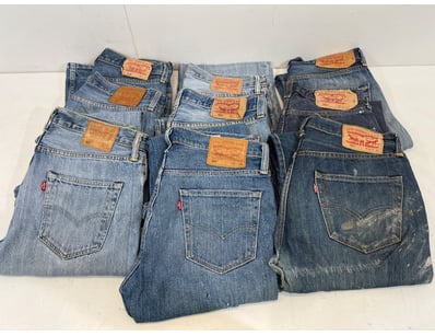 Entire Vintage Clothing Store Liquidation (ON11821) - Lot 19